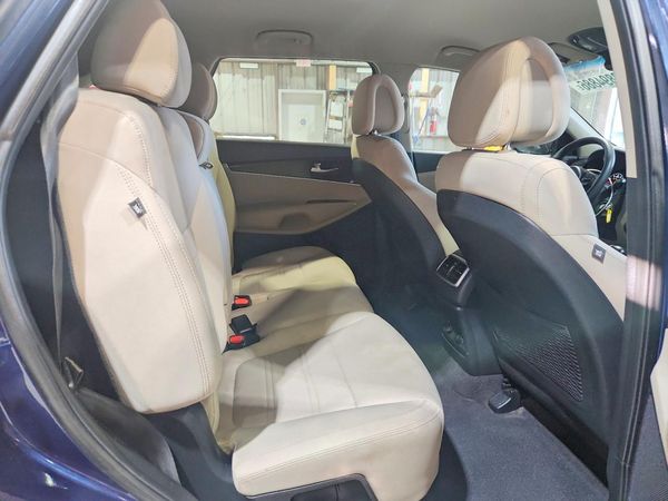 2017 KIA SORENTO L, LX