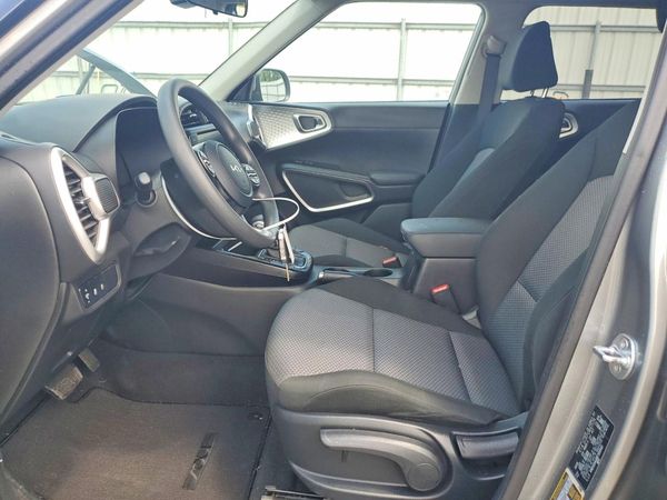 2024 KIA SOUL LX, S