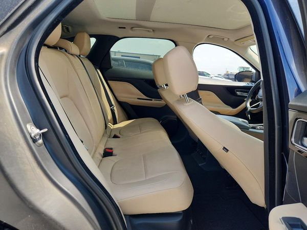 2017 JAGUAR F-PACE