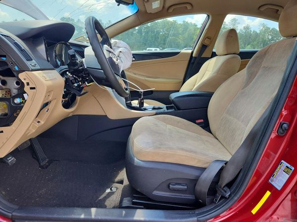 2013 HYUNDAI SONATA GLS/ GLS Popular — DENT