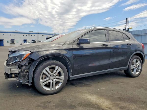 2017 MERCEDES-BENZ GLA