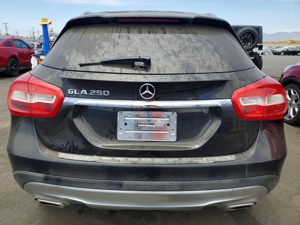 2017 MERCEDES-BENZ GLA GLA250