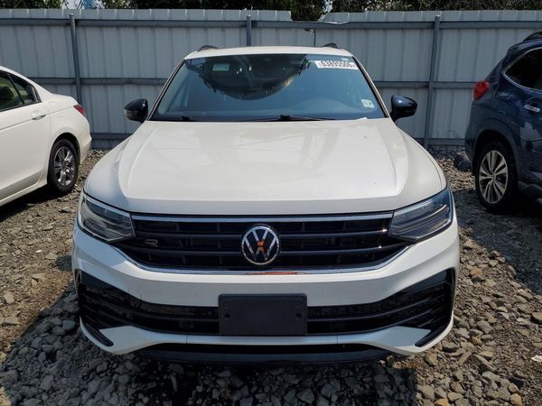 2022 VOLKSWAGEN TIGUAN 4Motion SE R-Line Black