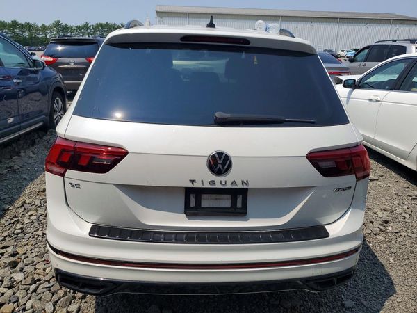 2022 VOLKSWAGEN TIGUAN 4Motion SE R-Line Black