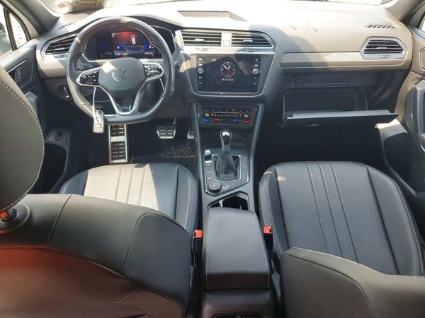 2022 VOLKSWAGEN TIGUAN 4Motion SE R-Line Black