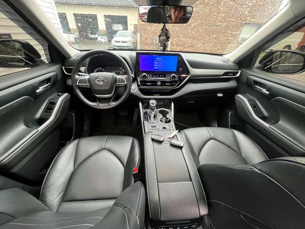 2023 TOYOTA HIGHLANDER