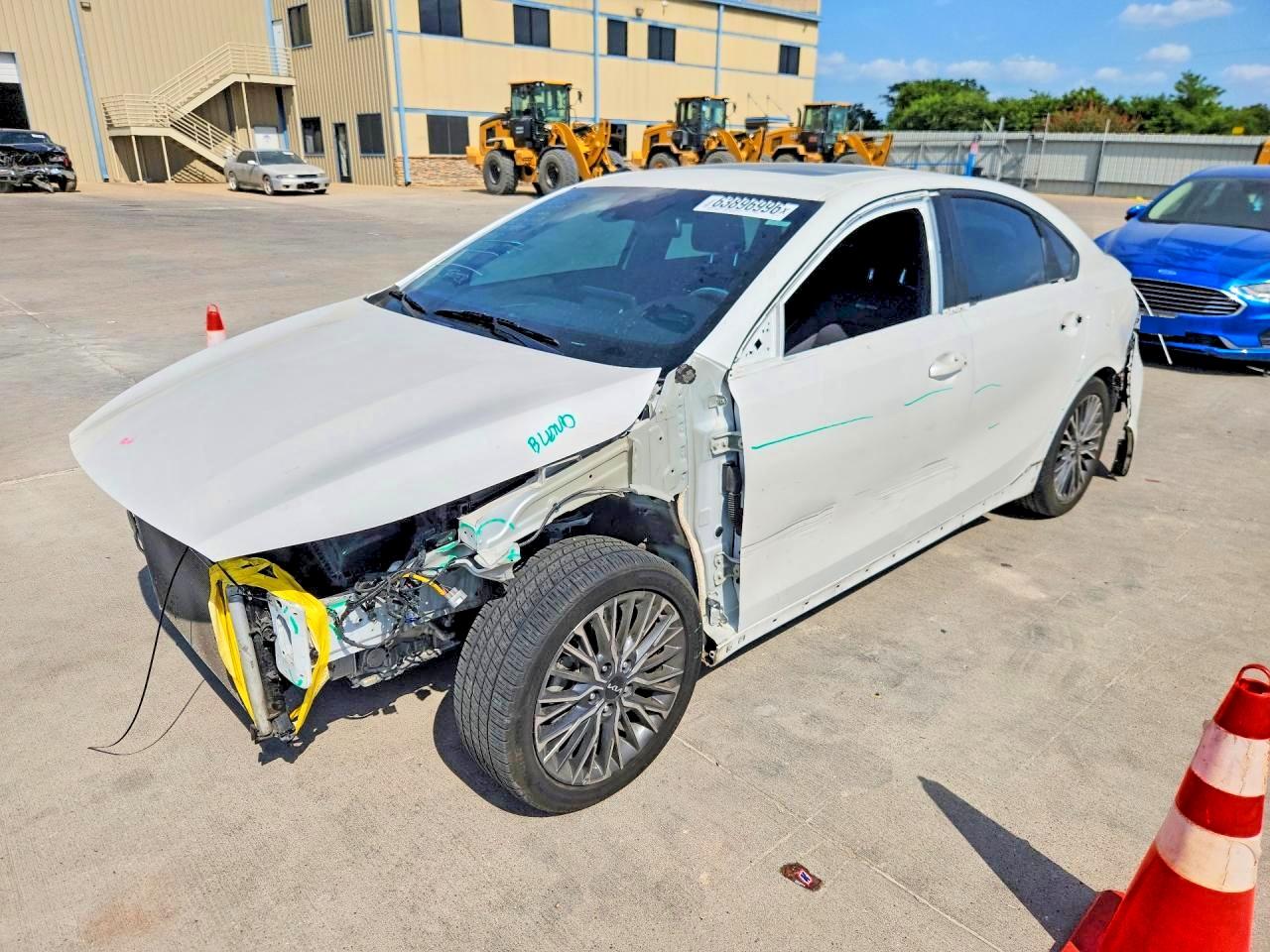 2024 KIA FORTE