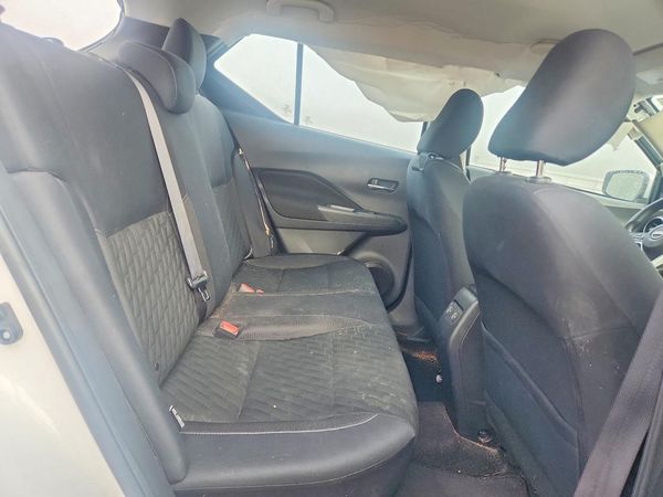 2023 NISSAN KICKS