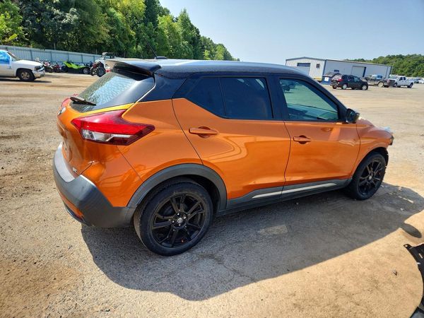 2019 NISSAN KICKS