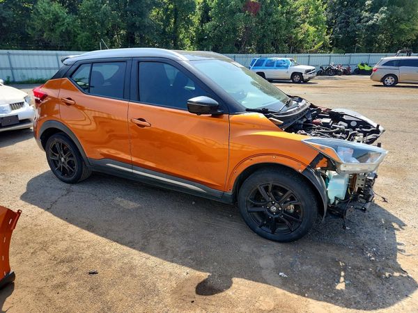 2019 NISSAN KICKS