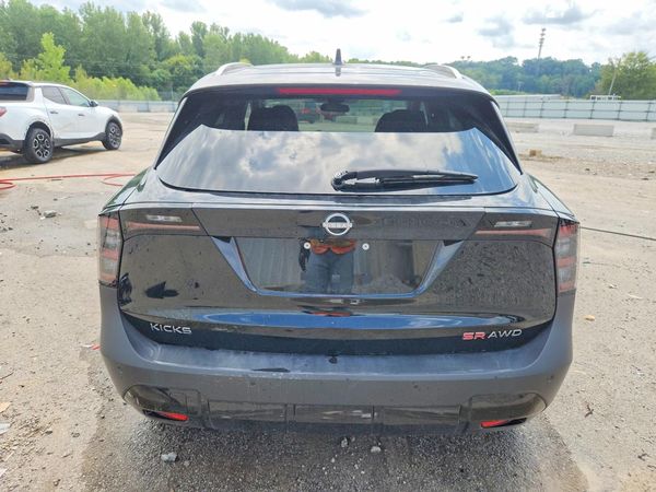 2025 NISSAN KICKS SR
