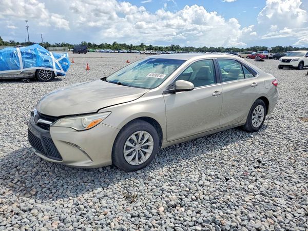 2016 TOYOTA CAMRY