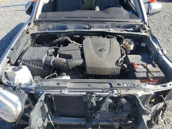 2019 TOYOTA TACOMA SR5