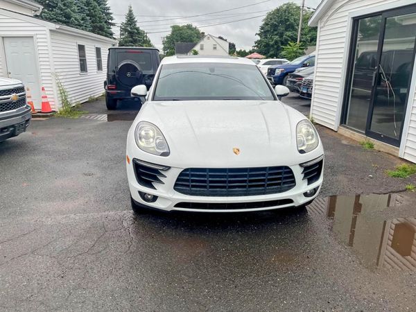 2015 PORSCHE MACAN
