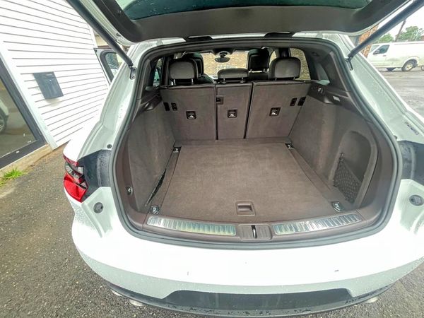 2015 PORSCHE MACAN