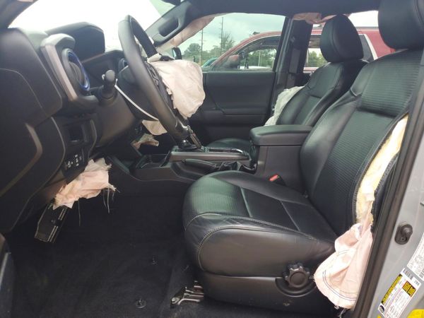 2018 TOYOTA TACOMA