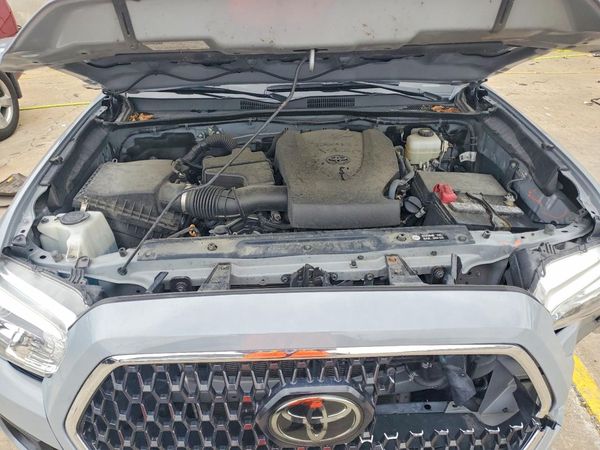 2018 TOYOTA TACOMA
