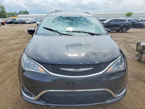 2018 CHRYSLER PACIFICA