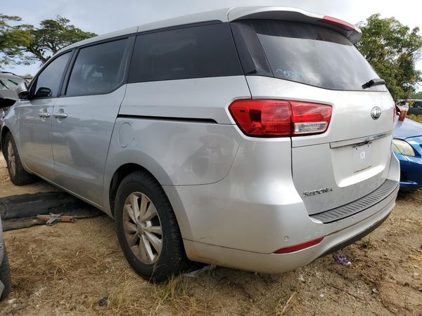 2018 KIA SEDONA L