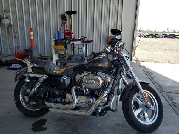 2013 HARLEY-DAVIDSON XL1200