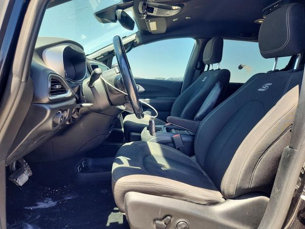 2019 CHRYSLER PACIFICA