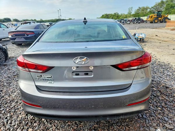 2018 HYUNDAI ELANTRA SE