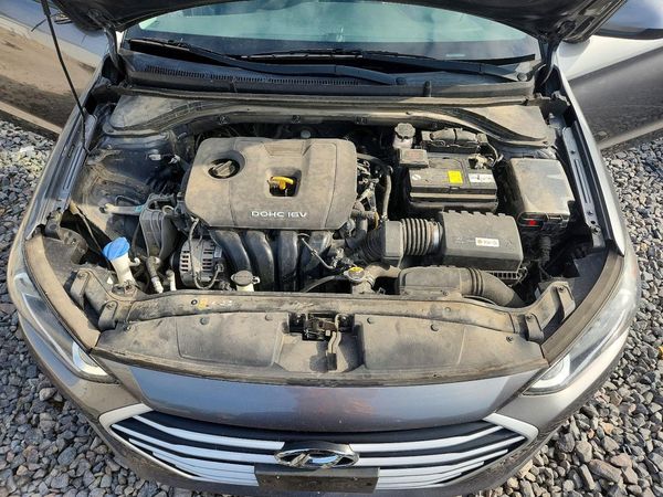 2018 HYUNDAI ELANTRA SE