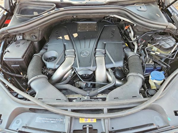 2015 MERCEDES-BENZ GL GL550 4MATIC