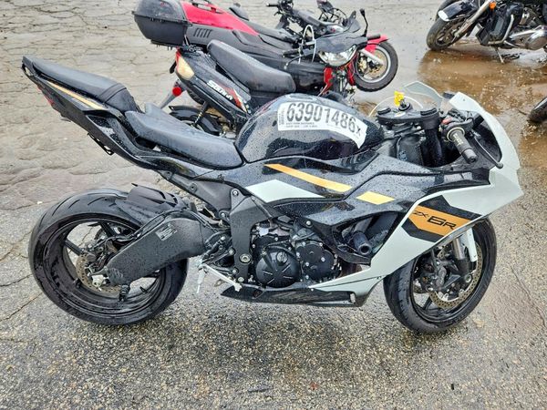 2026 KAWASAKI ZX636