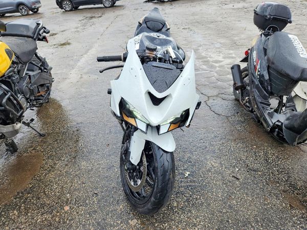 2026 KAWASAKI ZX636