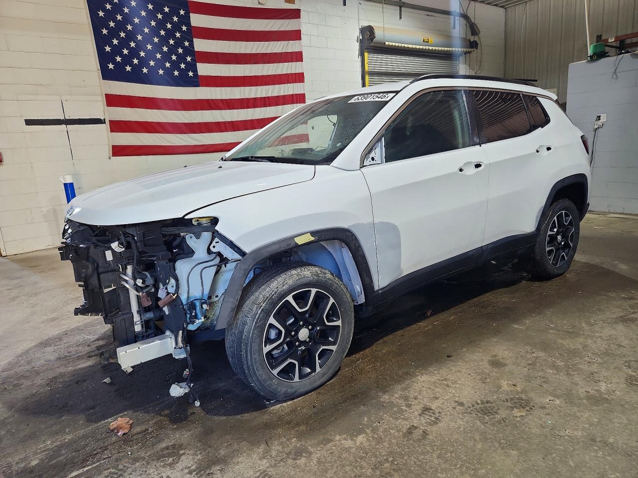 2022 JEEP COMPASS — Front 3/4