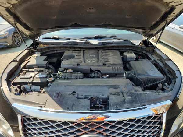 2016 INFINITI QX80