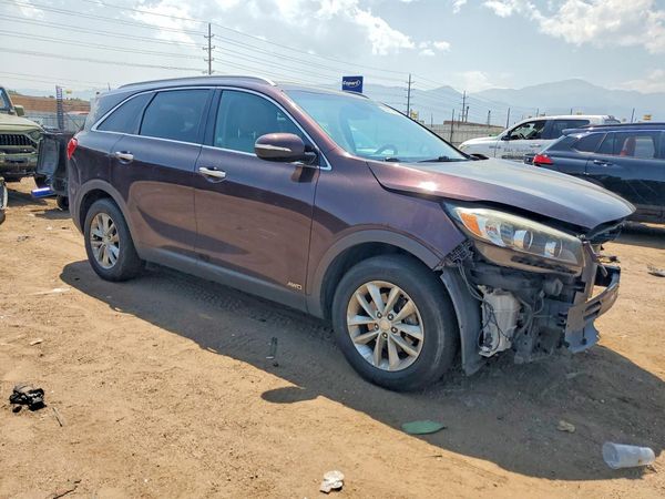 2016 KIA SORENTO L / LX