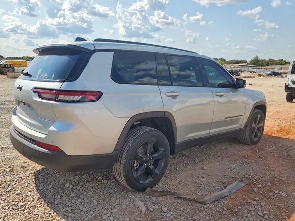 2025 JEEP GRAND CHEROKEE Laredo, Altitude