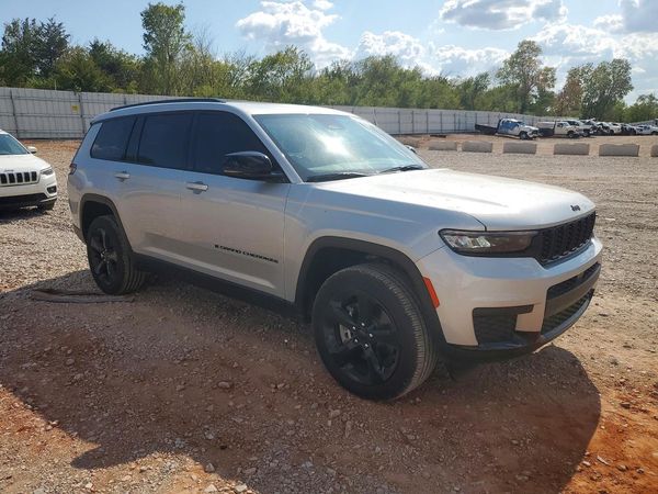 2025 JEEP GRAND CHEROKEE Laredo, Altitude