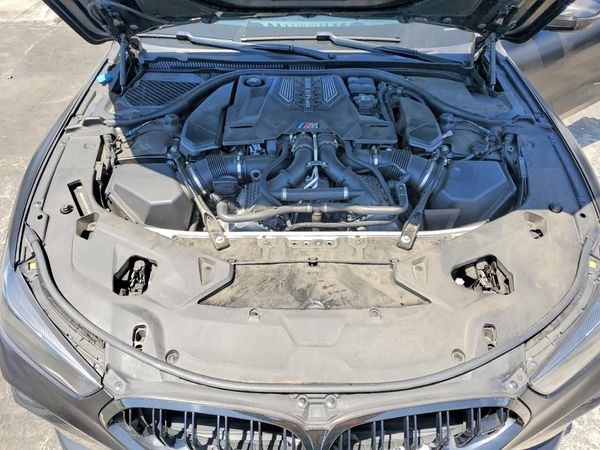 2024 BMW M8