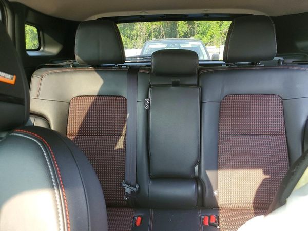 2025 NISSAN KICKS