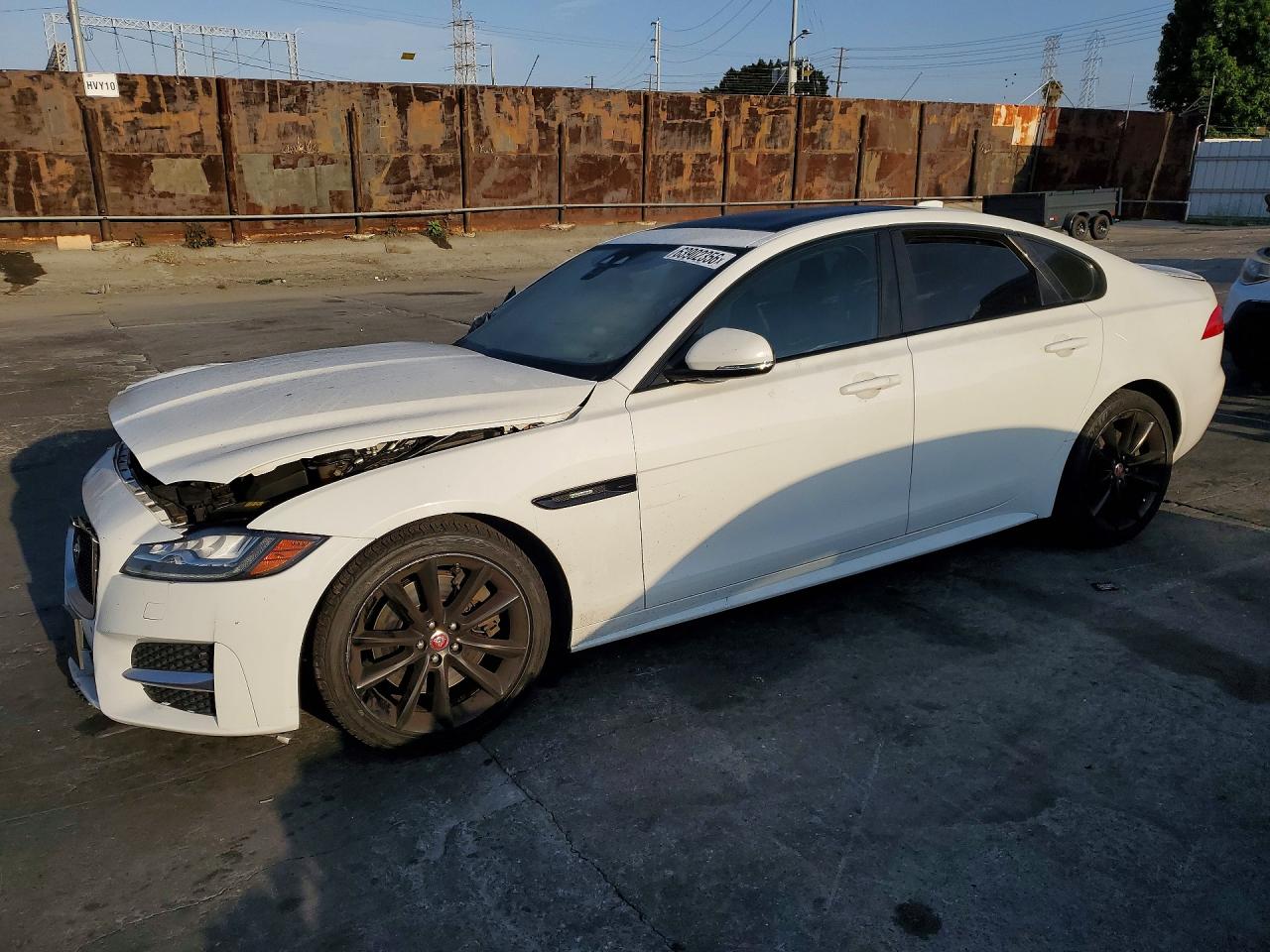 2016 JAGUAR XF R-Sport — Front 3/4