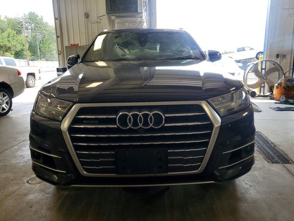 2018 AUDI Q7 quattro Prestige