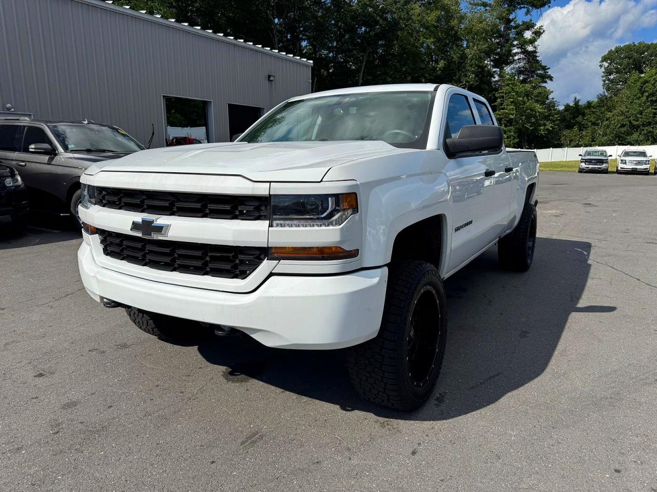 2017 CHEVROLET SILVERADO Custom