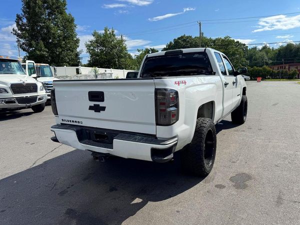 2017 CHEVROLET SILVERADO Custom