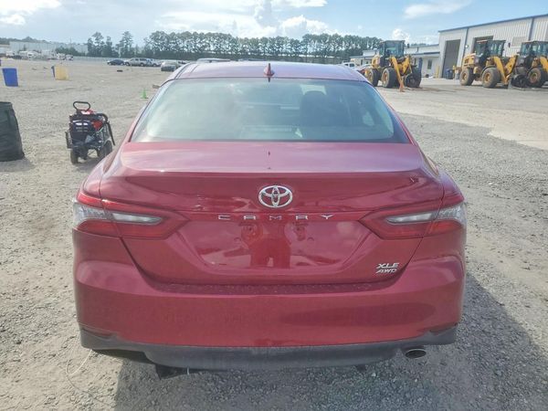 2021 TOYOTA CAMRY XLE
