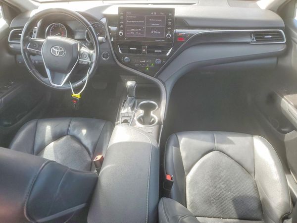 2021 TOYOTA CAMRY XLE