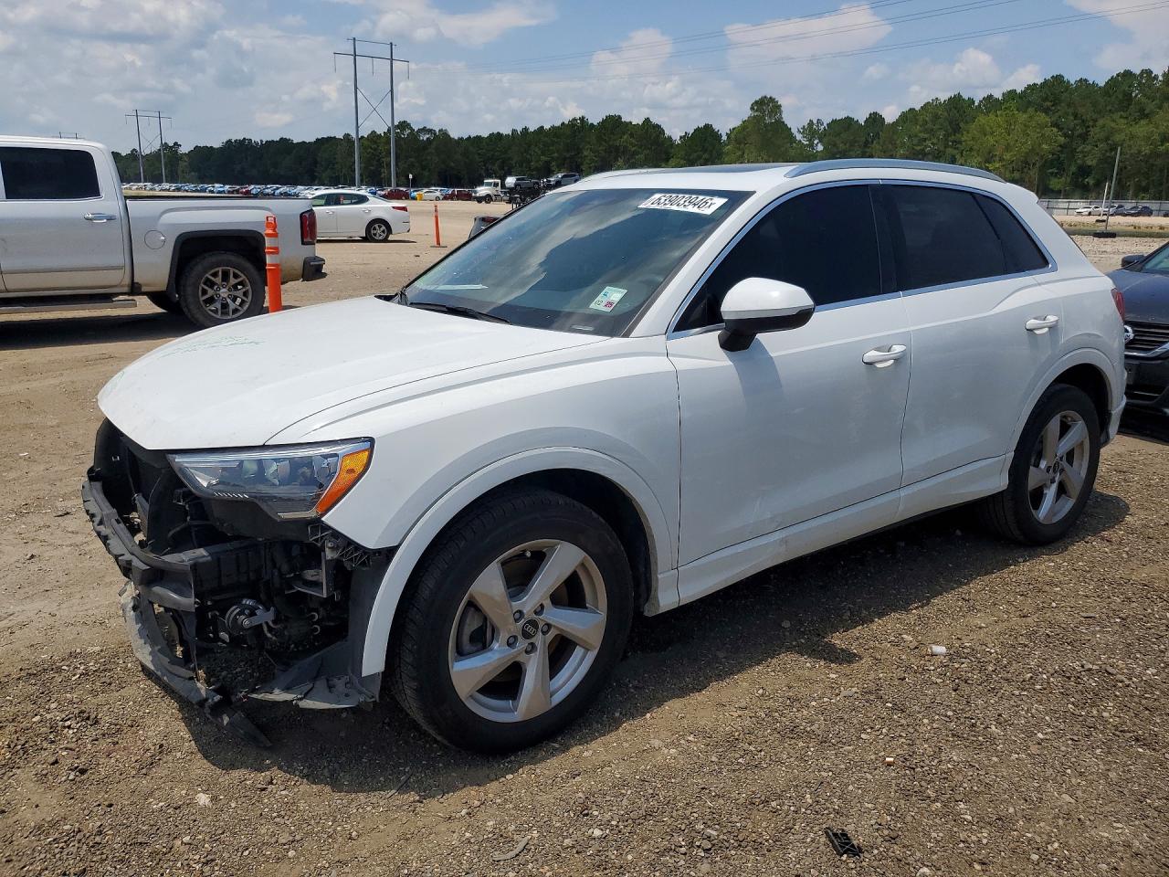 2021 AUDI Q3 quattro Premium