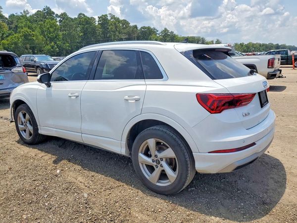 2021 AUDI Q3 quattro Premium