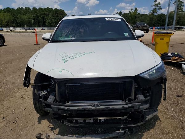 2021 AUDI Q3 quattro Premium