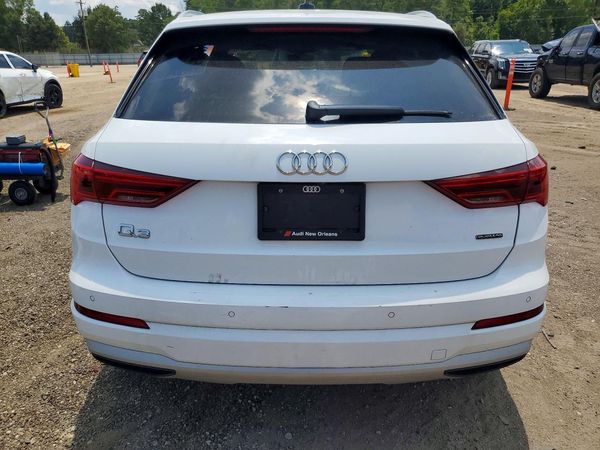2021 AUDI Q3 quattro Premium