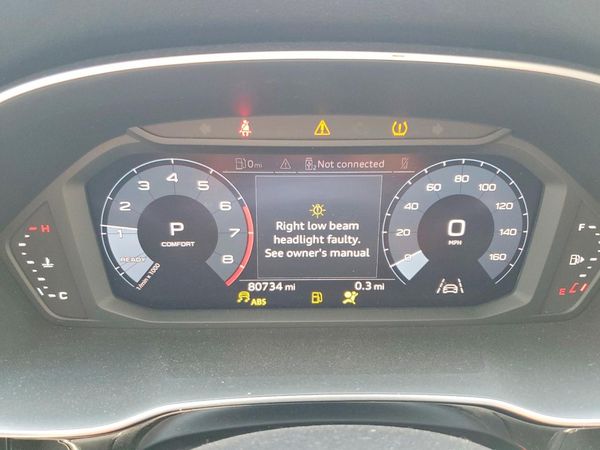 2021 AUDI Q3 quattro Premium