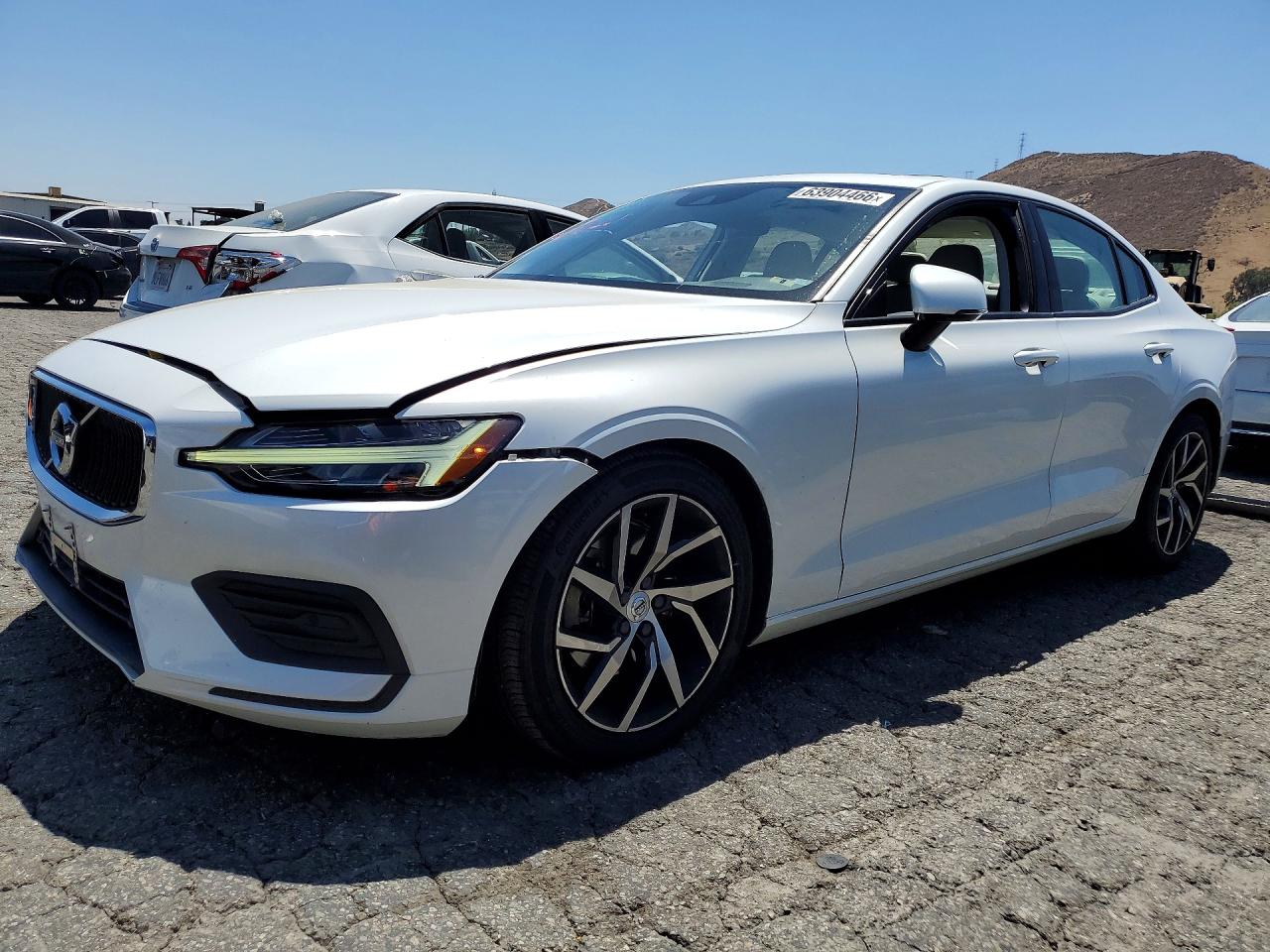2020 VOLVO S60 Momentum