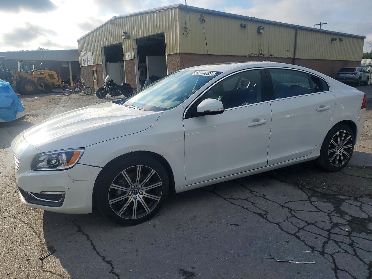 2017 VOLVO S60